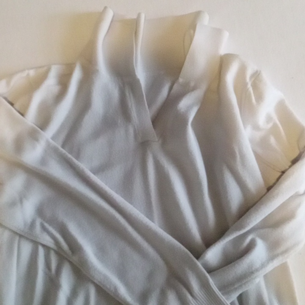 White long sleeve, collar shirt